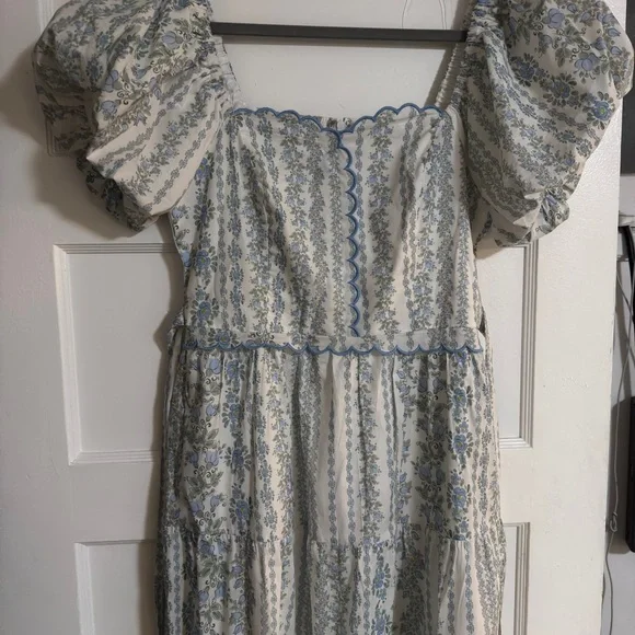 Floral Blue and White Dress - Picture 2 of 8